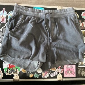 AERIE GREY SHORTS SIZE M (Medium)